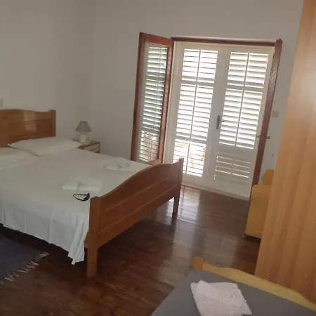 Appartement By The Sea Zaklopatica, - 8346