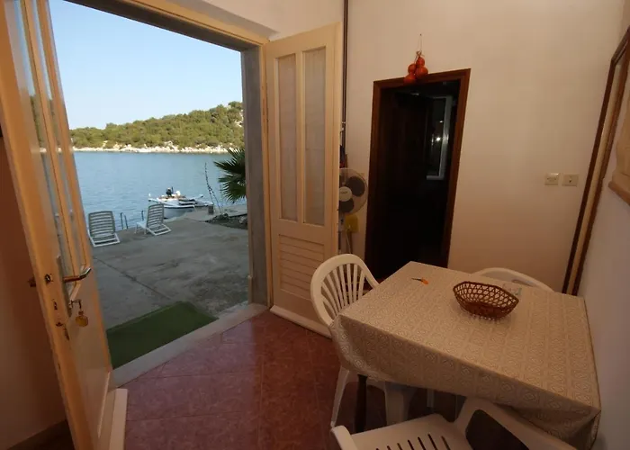 Appartement By The Sea Zaklopatica, - 8346