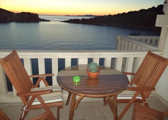 Appartement By The Sea Zaklopatica, - 8346