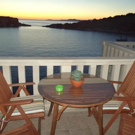 Apartamento By The Sea Zaklopatica, - 8346