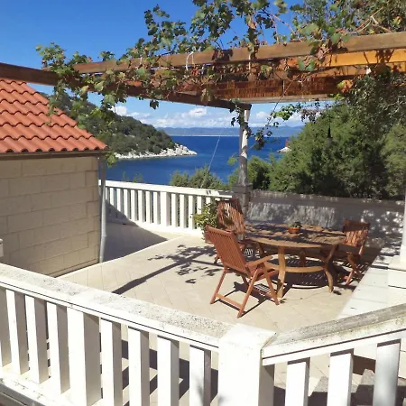 By The Sea Zaklopatica, - 8346 * Lastovo