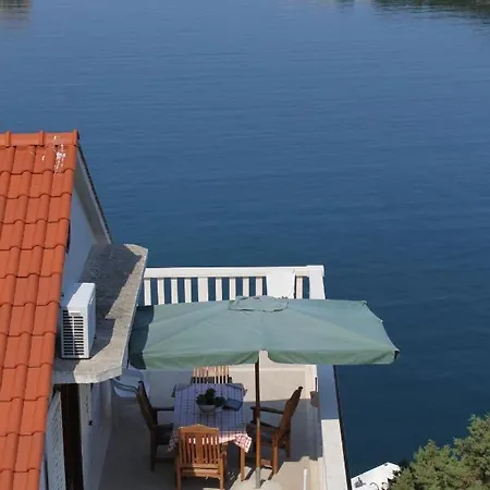 By The Sea Zaklopatica, - 8346 * Lastovo