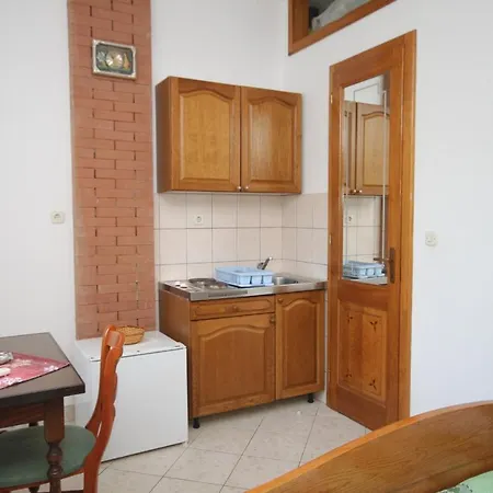 By The Sea Zaklopatica, - 8346 * Lastovo